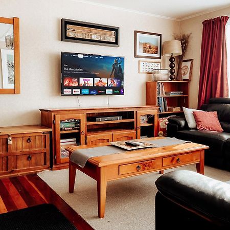 Alpine House Tongariro - Turangi Holiday Home Ngoại thất bức ảnh